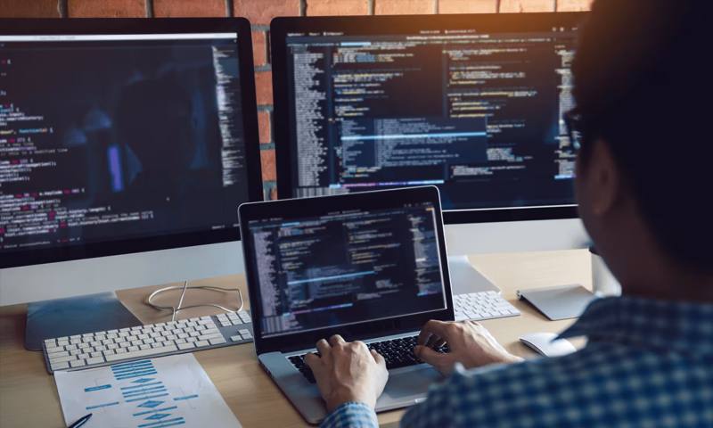 数据科学选型：R与Python如何赋能兰溪市网站建设？